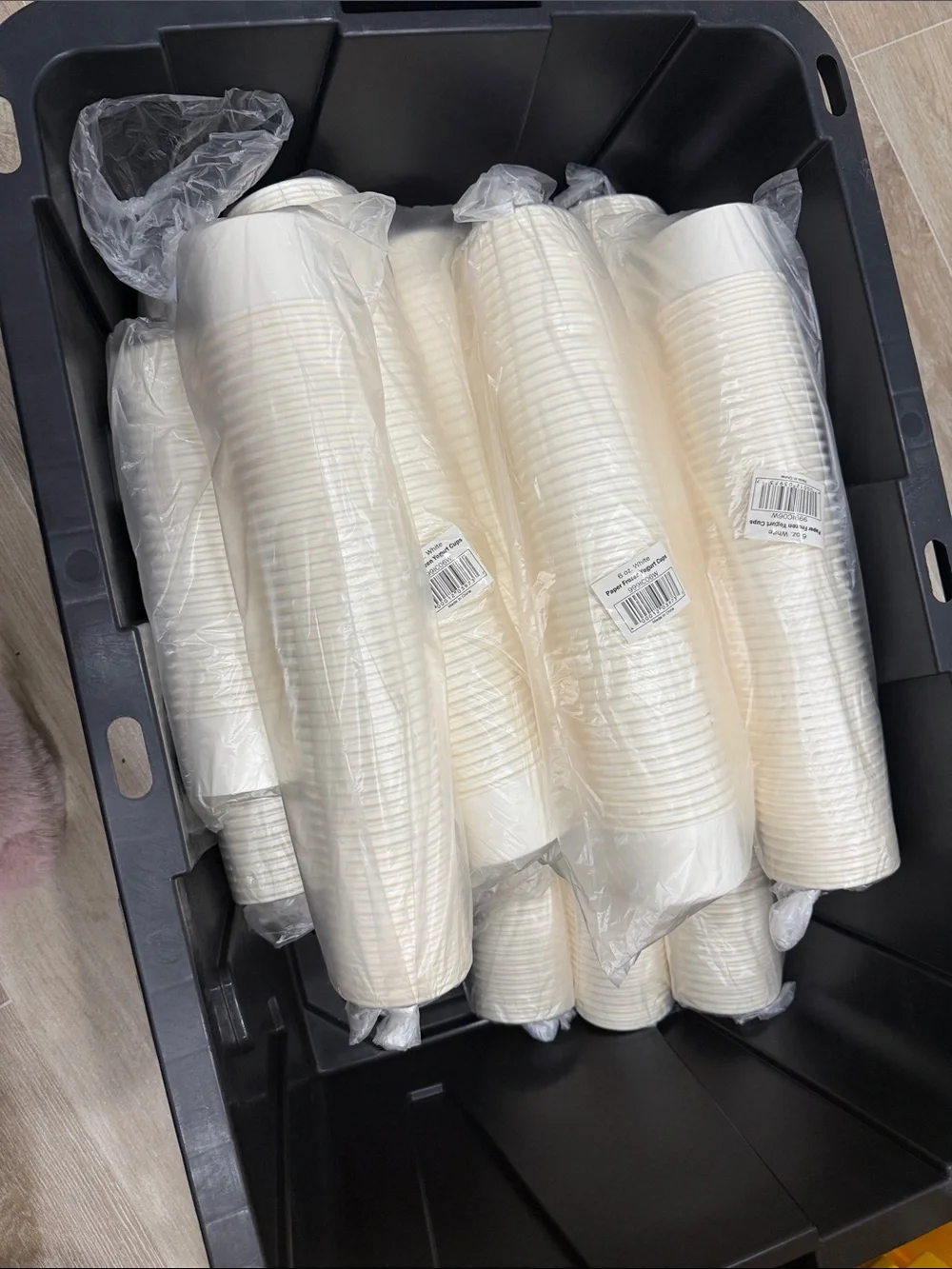 Paper Frozen Yogurt Cups - White - 6 oz ( OVER 750 CUPS)